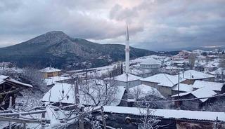Osmaneli&rsquo;nin y&uuml;ksek kesimlerine mevsimin ilk karı yağdı