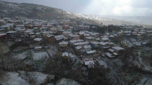 Manisa&rsquo;da y&uuml;ksek kesimlerde kar yağışı etkili oldu 2