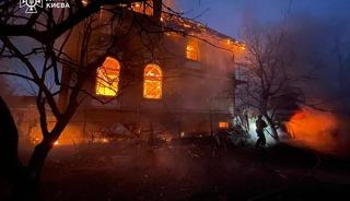 Kiev cehennemi! Rusya 500 İHA ile saldırdı: Kentten dumanlar y&uuml;kseliyor!