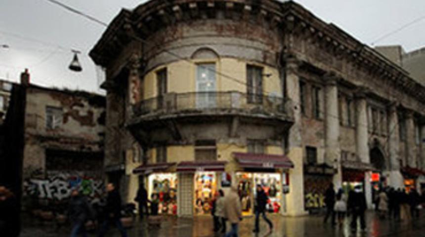 180 yıllık tarihi han satıldı!
