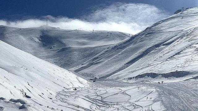 Yunanistan'da facia! 4 kişi çığ altında can verdi
