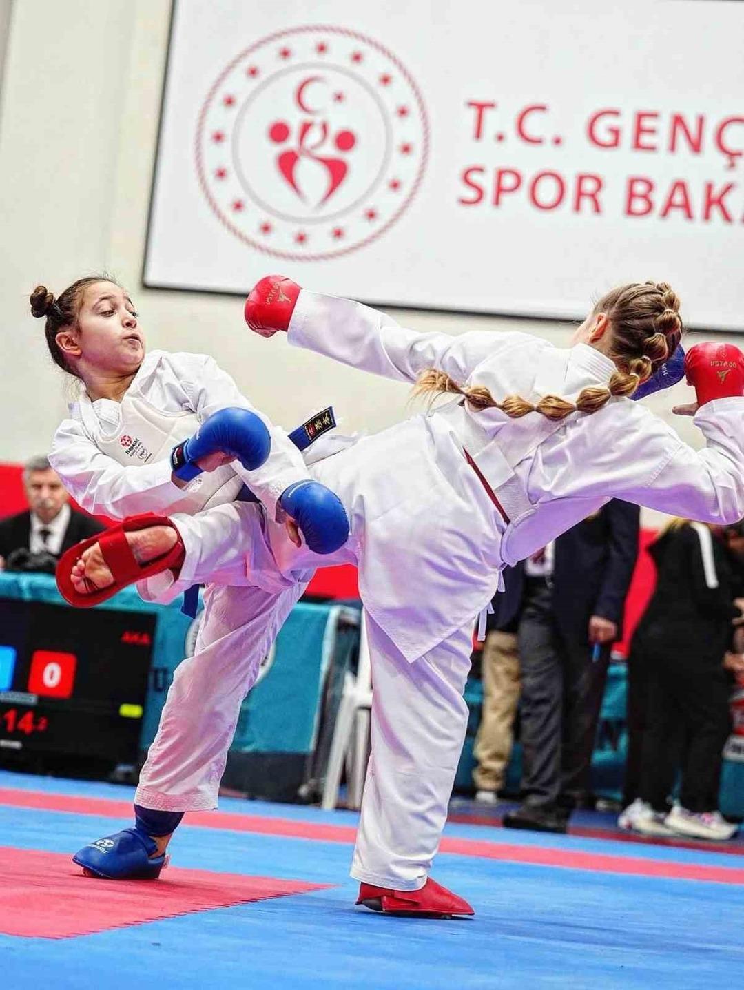 Karate, Hatay&rsquo;a umut oldu! 1