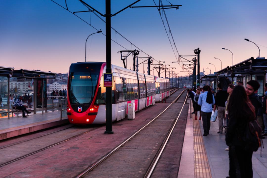 1 Ocak ta toplu ulaşım &uuml;cretsiz olacak mı? Yılbaşında ek sefer var mı? Otob&uuml;s, metro, tramvay saat ka&ccedil;a kadar olacak? 1