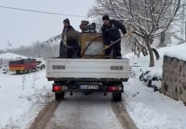 Darende&rsquo;de kar alarmı 1