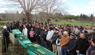 Feci kazada yaşamını yitiren baba, oğul ve torun toprağa verildi