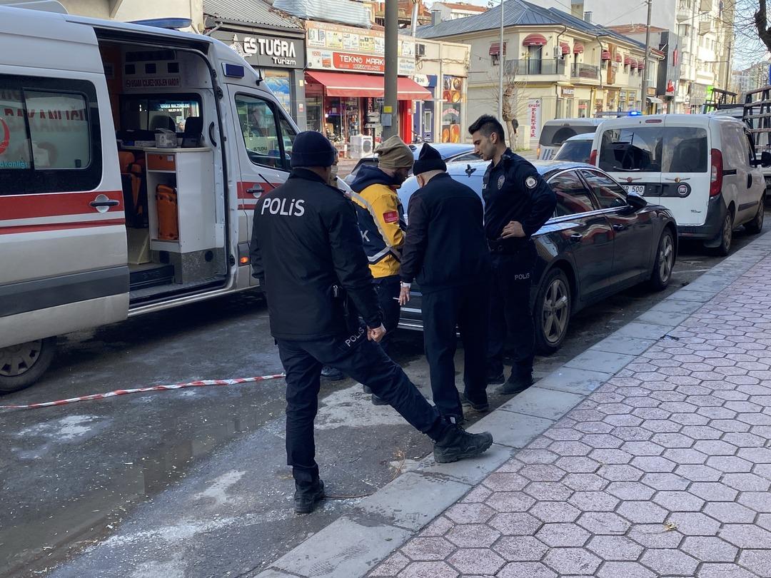 Alkoll&uuml; adam isyan etti: "Ben su&ccedil; mu işledim" diyerek g&ouml;zyaşı d&ouml;kt&uuml; 3