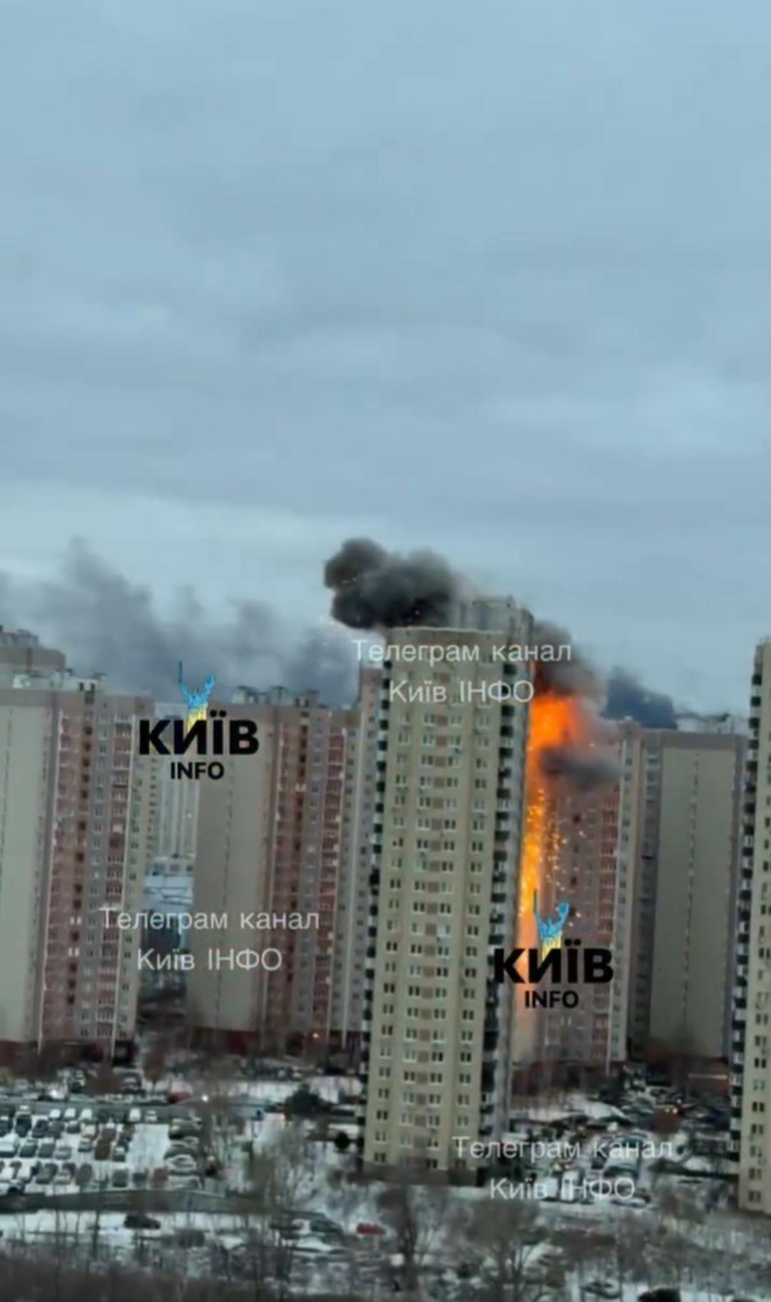 Kiev cehennemi! Rusya 500 İHA ile saldırdı: Kentten dumanlar y&uuml;kseliyor! 5