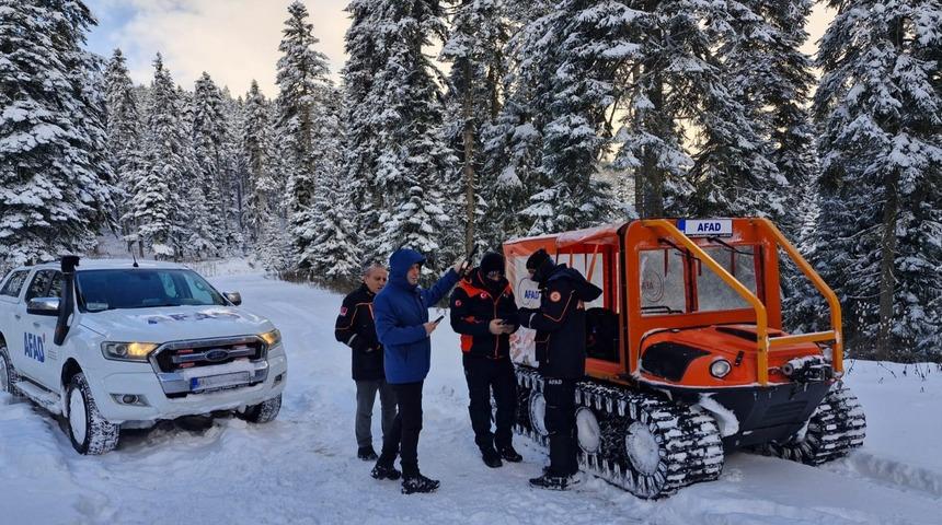 Kar keyfini yaşamak isteyen 11 kişi karda mahsur kaldı
