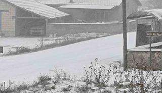 Eskişehir&rsquo;in kırsalı beyaza b&uuml;r&uuml;nd&uuml;