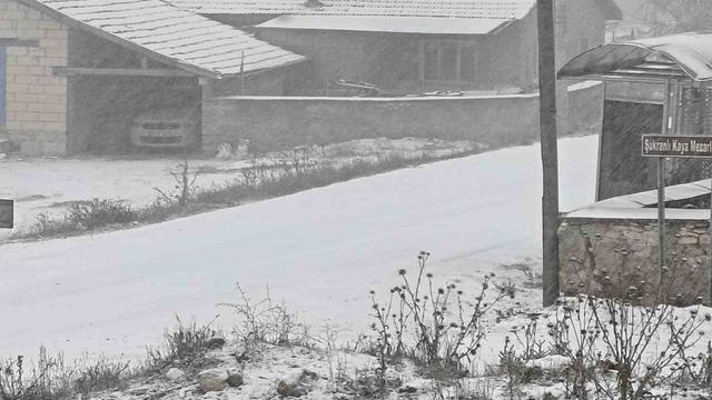 Eskişehir’in kırsalı beyaza büründü