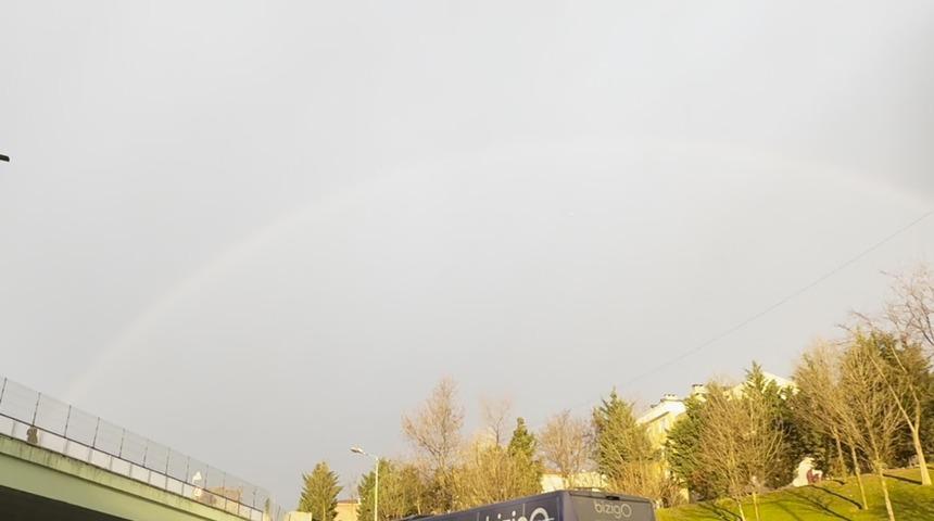 İstanbul&rsquo;da g&ouml;kkuşağı s&uuml;rprizi