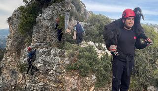 Mersin'de u&ccedil;urumdaki kayalıklarda mahsur kalan 2 ke&ccedil;i kurtarıldı