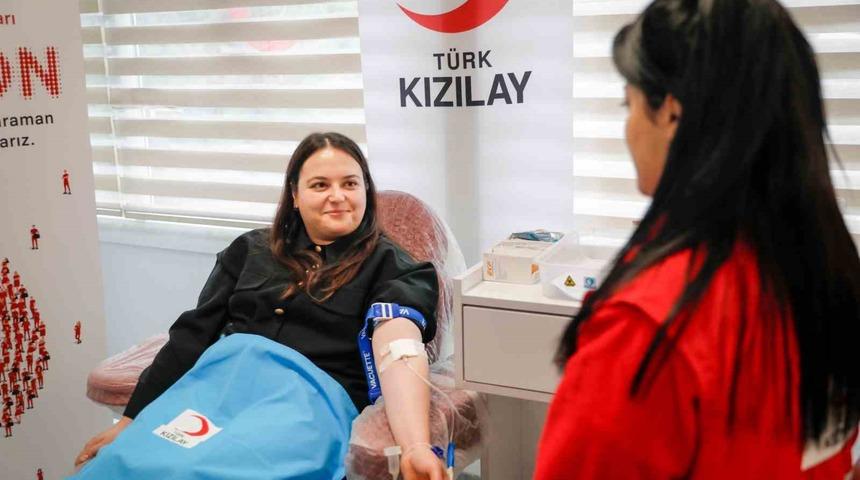 T&uuml;rk Kızılay, 2025&rsquo;te 3 milyon &uuml;nite kan bağışı hedefine ulaşarak rekora imza attı