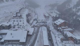 Paland&ouml;ken&rsquo;de kar kalınlığı 70 santimetreyi ge&ccedil;ti