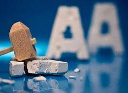 S&P ve Fitch İngiltere’nin kredi notunu düşürdü