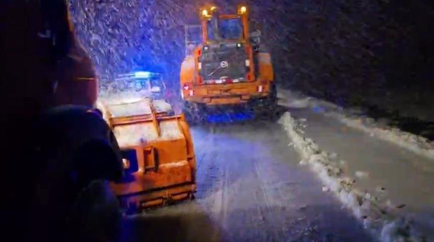 Siirt&rsquo;te karla m&uuml;cadele seferberliği: 97 ara&ccedil; ve 202 personel sahada