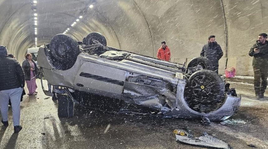 Y&uuml;ksekova&rsquo;da trafik kazası: 3 yaralı