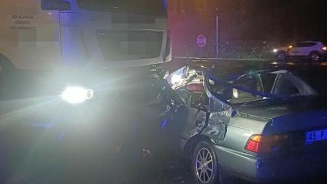 Zonguldak'ta kamyon ile otomobil çarpıştı: 3 yaralı