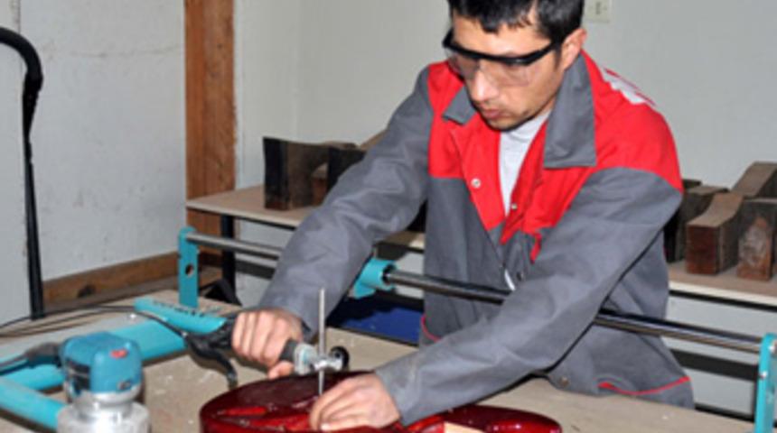 Bitlis'te yapıp dünyaya satıyor