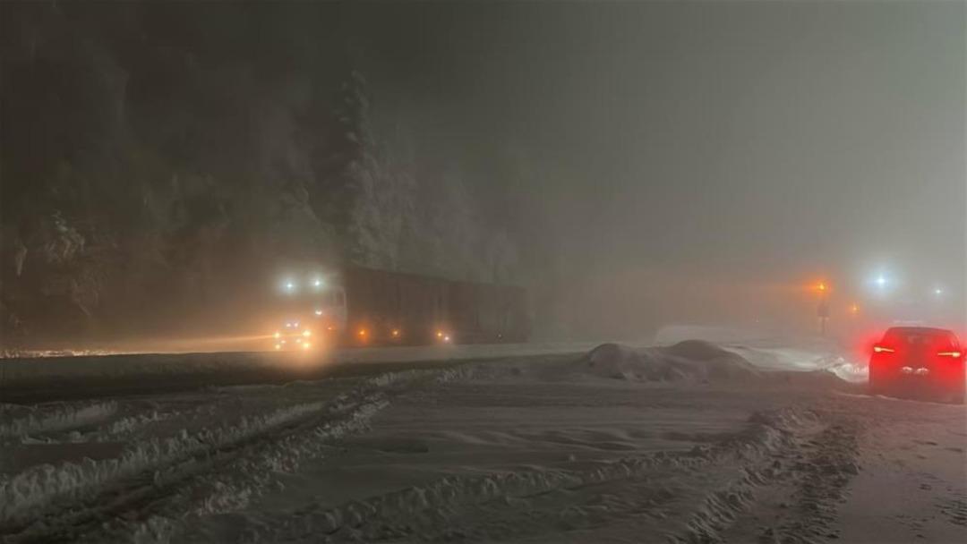 Bolu Dağı ağır tonajlı ara&ccedil;ların ge&ccedil;işine kapatıldı 1