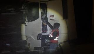 Kar ve tipide yolda kalanlara Kızılay yardım ulaştırdı