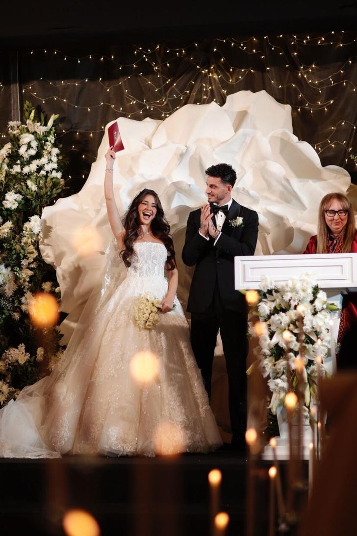 Samet Akaydin ve Hazal Çağlar evlendi! Düğüne ünlü futbolcular akın etti G4