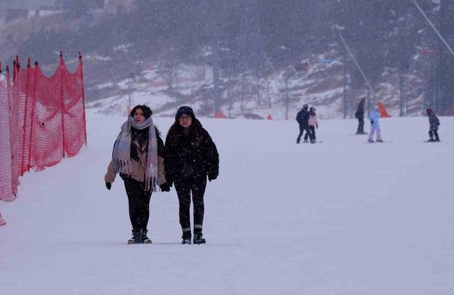 Paland&ouml;ken&rsquo;de kar, kış ve kayak keyfi 14