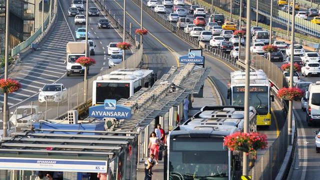 İBB'den yılbaşı tarifesi! Ulaşım &uuml;cretsiz, seferler artırıldı