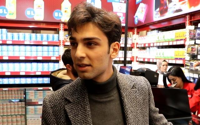 İlk gidenler 1000 TL hediye &ccedil;ekini kaptı! İndirimi duyan soğuğa aldırmadan geceden sıraya girdi 9