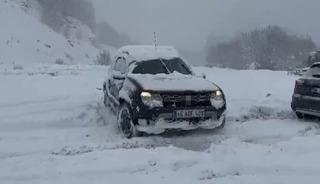 Sakarya&rsquo;da kar mesaisi: Kimi yolda kaldı, kimi keyfini &ccedil;ıkardı