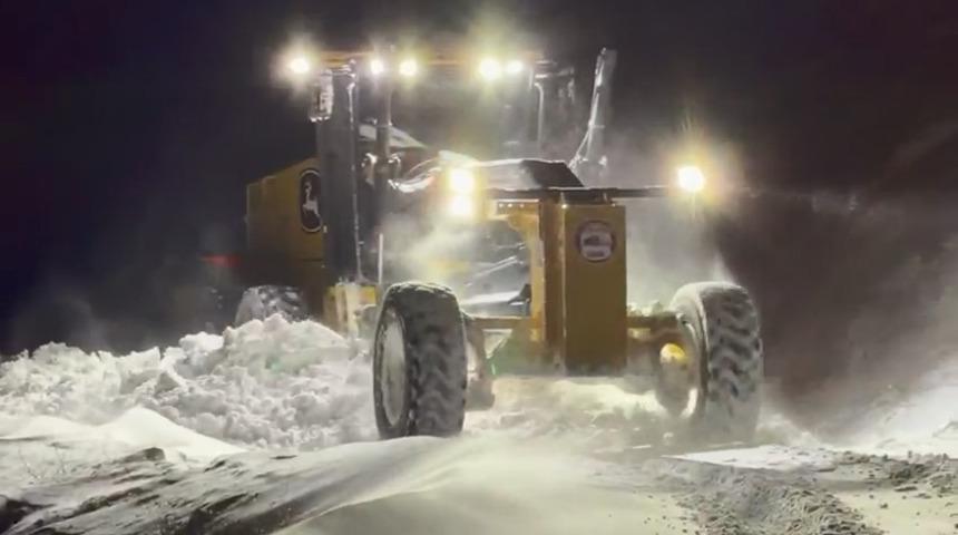 Elazığ&rsquo;da kapalı 108 k&ouml;y yolunda &ccedil;alışmalar s&uuml;r&uuml;yor