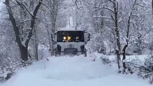 Şırnak’ta yoğun kar nedeni ile bazı yollar ulaşıma kapandı