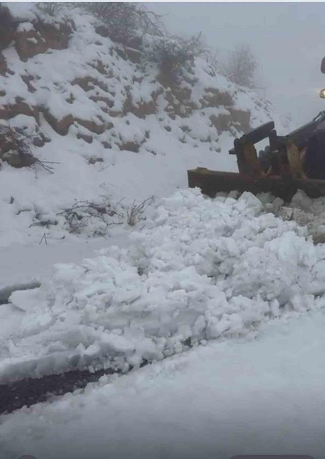 Gerc&uuml;ş&rsquo;te kar nedeniyle 5 k&ouml;y yolu ulaşıma kapandı 2