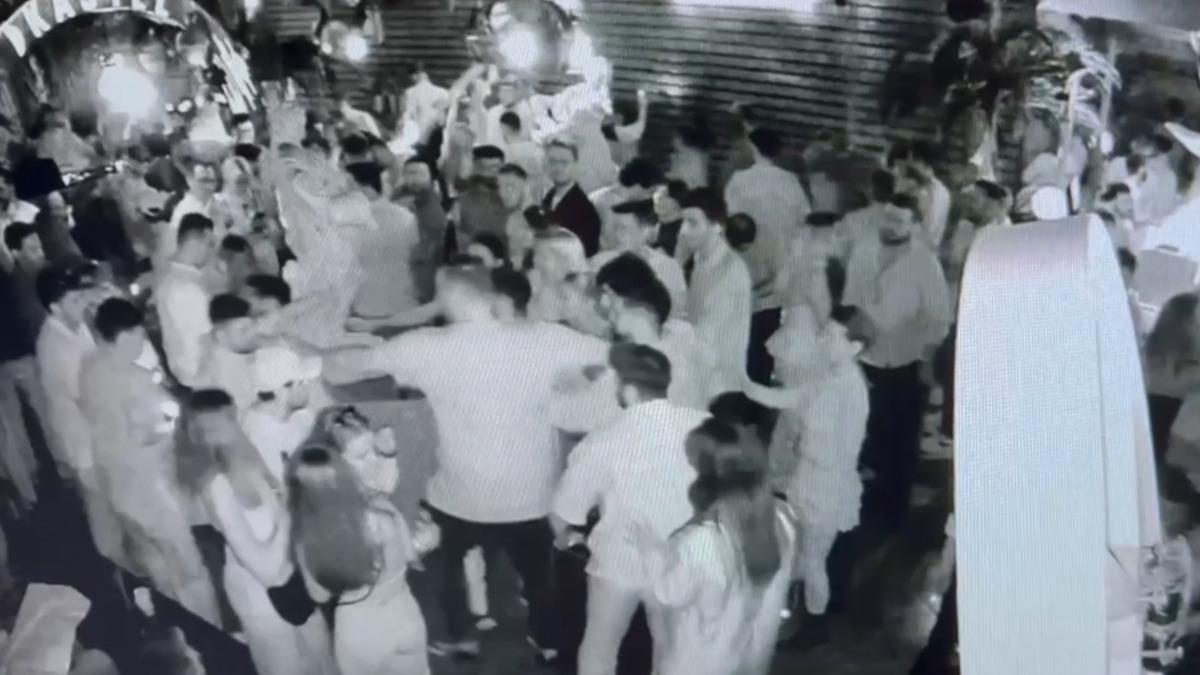 Beyoğlu'nda eğlence mekanında kanlı kavga: 'Kız arkadaşıma sarkıntılık etti' iddiası - Mynet Yaşam