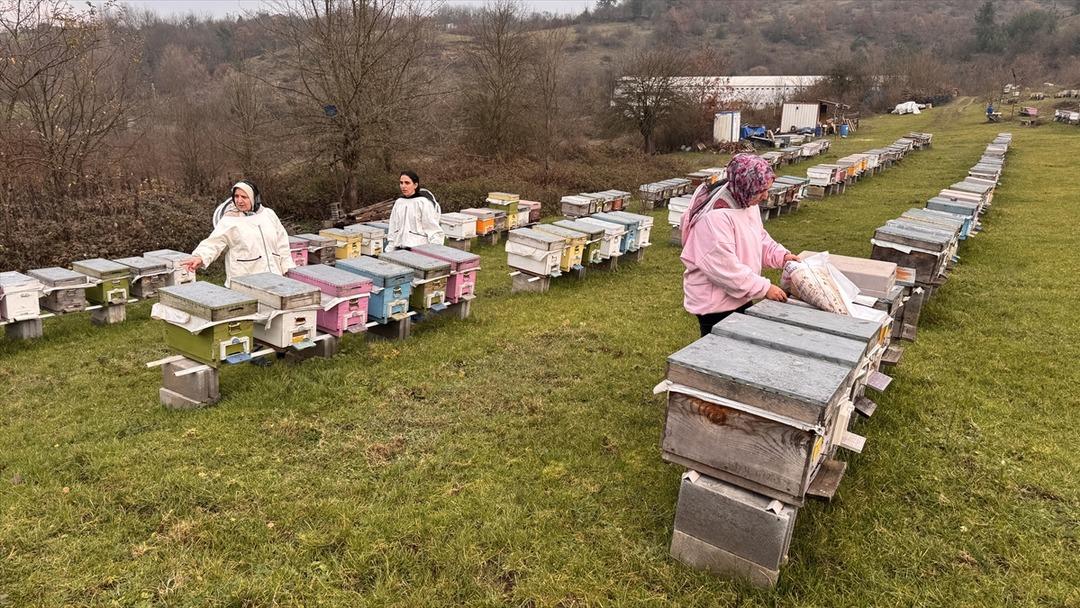 Anne, iki kızına da mesleği &ouml;ğretti  Birlikte &ccedil;alışıyoruz  7