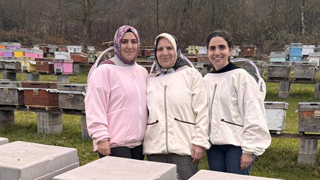 Anne, iki kızına da mesleği öğretti 'Birlikte çalışıyoruz'