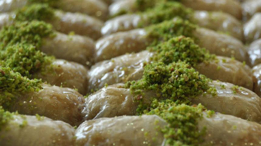 Antep fıstığı yerine yer fıstıklı baklava