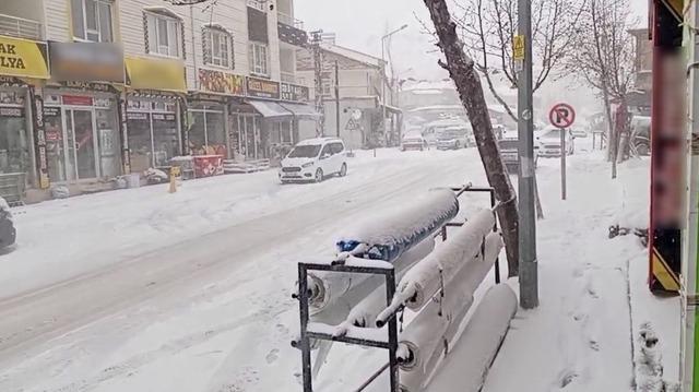 Sincik’te kar yağışı ilçeyi beyaza bürüdü 1