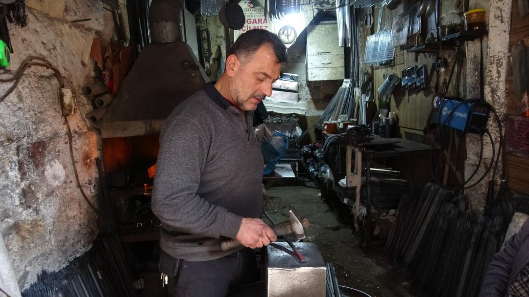  İş&ccedil;ilik yapıyordum, şu anda bu d&uuml;kkanı &ccedil;alıştırıyorum  Yurt dışına satıyor 3