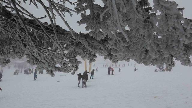 Uludağ&rsquo;a haftasonu akını 1