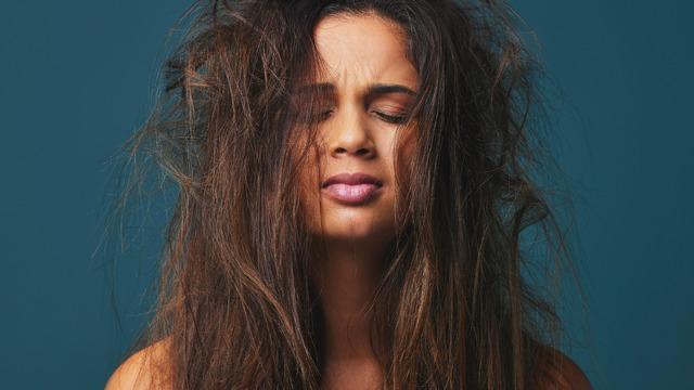 Nemli havalarda saçların kabarmasının sebebi nedir?