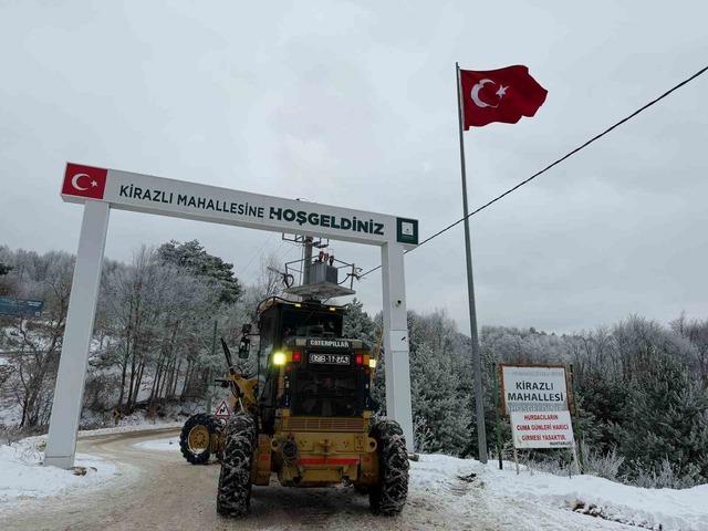 Osmangazi&rsquo;de kar sonrası buzlanmaya karşı seferberlik 3