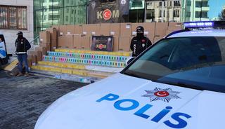 Şanlıurfa'da g&uuml;mr&uuml;k ka&ccedil;ağı 43 bin paket sigara ele ge&ccedil;irildi