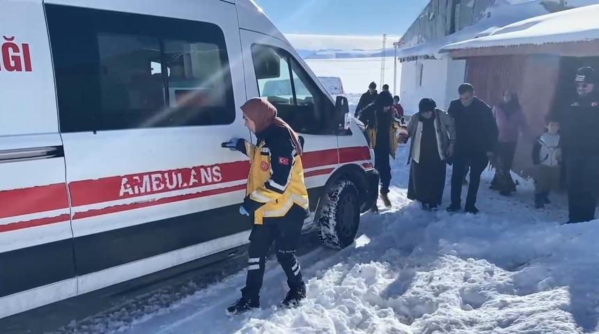 Kars&rsquo;ta ekipler hasta vatandaşlar i&ccedil;in seferber oldu