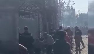 Ortalık birden karıştı: Kadınlar ve &ccedil;ocuklar da katıldı