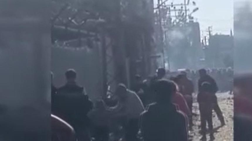 Yer: Adana! Ortalık birden karıştı: Kadınlar ve &ccedil;ocuklar da katıldı