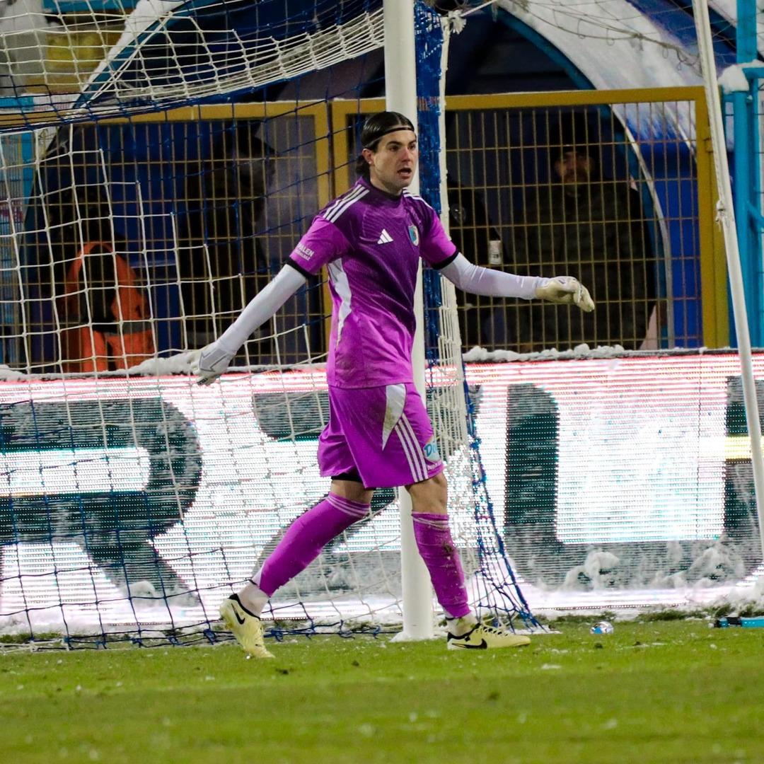 Soğuk hava, sıcak &ccedil;ay! Erzurumspor kalecisi Orbanic&rsquo;in y&ouml;ntemi &ccedil;ok konuşulacak 2