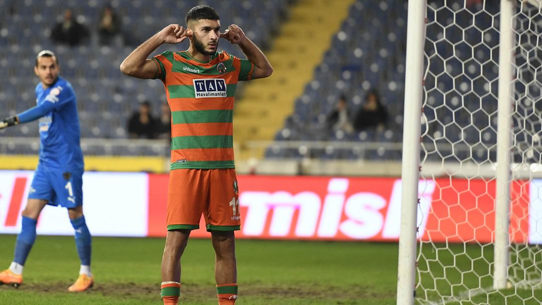 Trabzonspor un Fenerbah&ccedil;e ye Oğuz Aydın teklifi belli oldu! Milli isimden yanıt gecikmedi 5