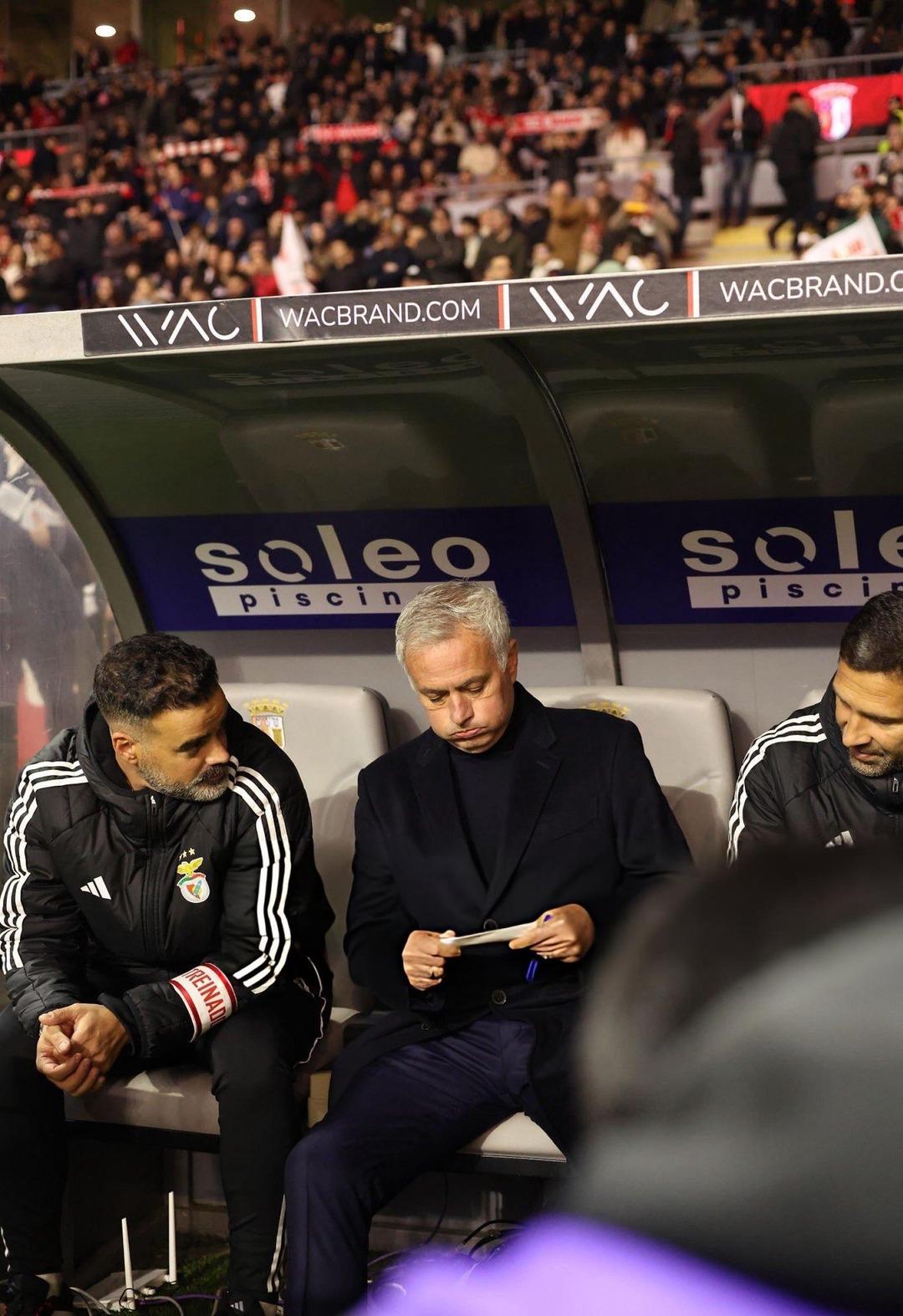 VAR ın tartışmalı kararları Mourinho yu &ccedil;ileden &ccedil;ıkardı! 2-2 lik Braga ma&ccedil;ı sonrası &ldquo;Bana deli diyecekler&rdquo;  6