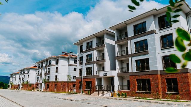 500 bin sosyal konut için ilk kura bugün! Adıyaman'da başlıyor... Teslimatlar Mart 2027'de